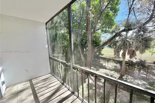 8000 Fairview Dr, Tamarac, FL 33321 - Photo 9