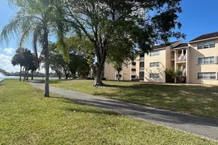 15285 SW 107th Ln, Miami, FL 33196 - Photo 15