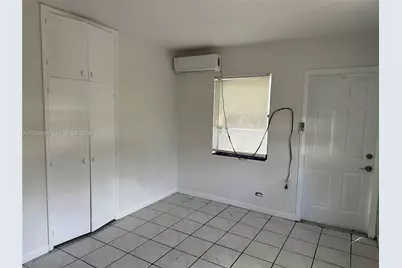 4548 SW 33rd Ave #EFFICENCY, Dania Beach, FL 33312 - Photo 5