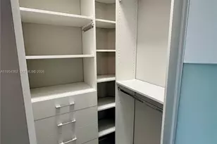 45 SW 9th St, Miami, FL 33130 - Photo 23