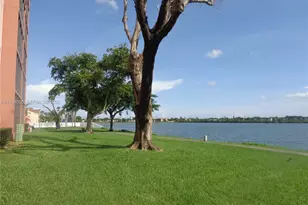 20850 San Simeon Way, Miami, FL 33179 - Photo 17