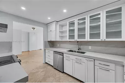 11 Island Ave #1105, Miami Beach, FL 33139 - Photo 3