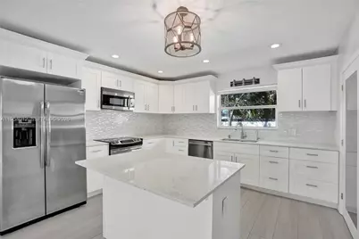 2724 NE 10th St, Pompano Beach, FL 33062 - Photo 21