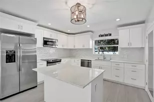 2724 NE 10th St, Pompano Beach, FL 33062 - Photo 21