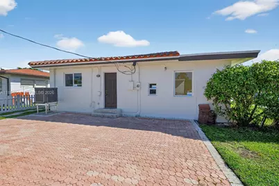 1721 S Treasure Dr, North Bay Village, FL 33141 - Photo 37