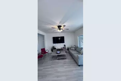 326 NE 5th Pl, Florida City, FL 33034 - Photo 5