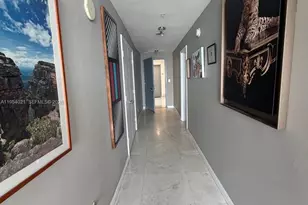 601 NE 36th St, Miami, FL 33137 - Photo 13