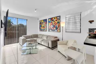 9860 NW 88th St, Doral, FL 33178 - Photo 7