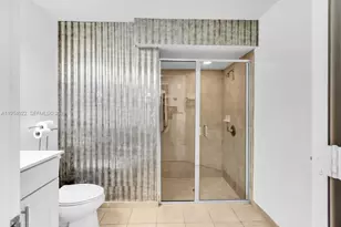 9860 NW 88th St, Doral, FL 33178 - Photo 13