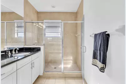 9860 NW 88th St, Doral, FL 33178 - Photo 21