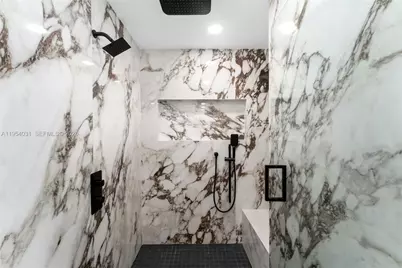 900 Biscayne Blvd #4202, Miami, FL 33132 - Photo 37