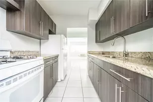 8340 Byron Ave, Miami Beach, FL 33141 - Photo 9