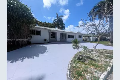 220 SE 1st St, Dania Beach, FL 33004 - Photo 3