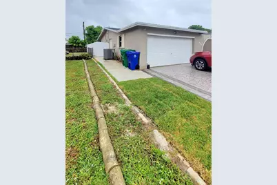 8613 Beekman Dr, Miramar, FL 33025 - Photo 1