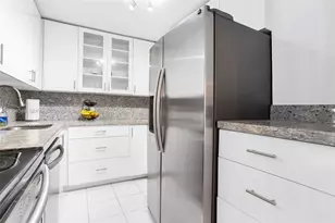 3675 N Country Club Dr, Aventura, FL 33180 - Photo 23