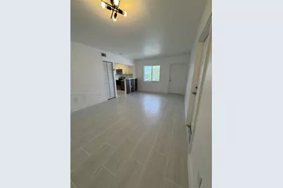800 NW 44th Ave #4, Miami, FL 33126 - Photo 3