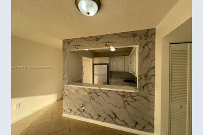 8075 NW 7th St #501, Miami, FL 33126 - Photo 5