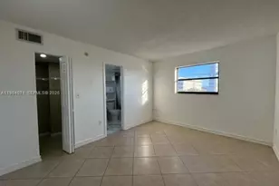 8075 NW 7th St, Miami, FL 33126 - Photo 9