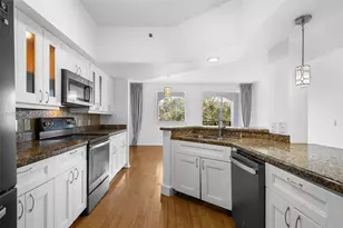 3255 NE 184th St, Aventura, FL 33160 - Photo 23