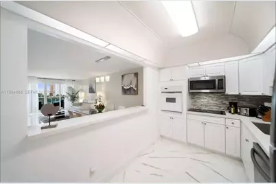 19370 Collins Ave #511, Sunny Isles Beach, FL 33160 - Photo 7