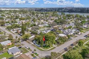5771 SW 39th St, Davie, FL 33314 - Photo 33