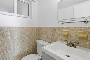 1345 Lincoln Rd, Miami Beach, FL 33139 - Photo 9