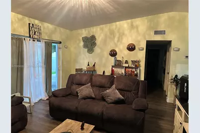 5700 SW 54th Ter, Davie, FL 33314 - Photo 15