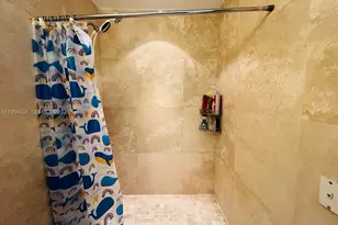 524 Washington Ave, Miami Beach, FL 33139 - Photo 11