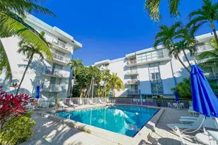 1801 S Treasure Dr, North Bay Village, FL 33141 - Photo 1