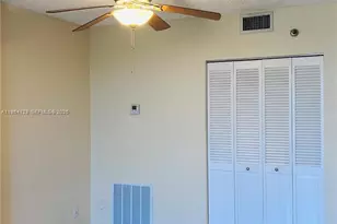 901 Hillcrest Dr, Hollywood, FL 33021 - Photo 17