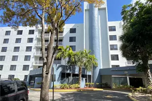 901 Hillcrest Dr, Hollywood, FL 33021 - Photo 3