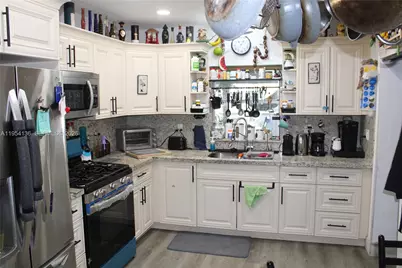 6030 SW 93rd Ct, Miami, FL 33173 - Photo 5