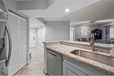 8058 NW 15th Mnr #8058, Plantation, FL 33322 - Photo 3