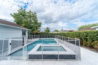 19441 NW 59th Pl, Hialeah, FL 33015 - Photo 29