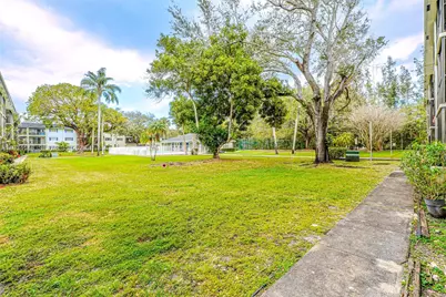 5100 SW 64th Ave #106, Davie, FL 33314 - Photo 11