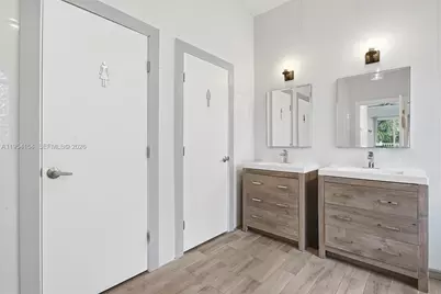 1895 NE 118th Rd, North Miami, FL 33181 - Photo 37