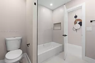 5341 SW 1st St, Plantation, FL 33317 - Photo 27