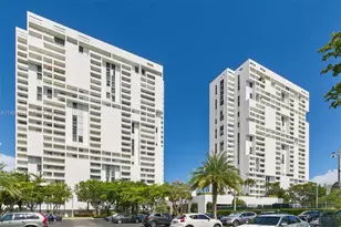 20225 NE 34th Ct, Aventura, FL 33180 - Photo 17