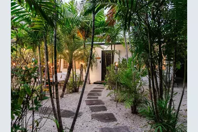 725 SW 2nd Ct, Fort Lauderdale, FL 33312 - Photo 3