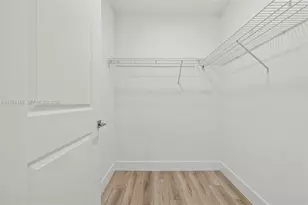 101 Diplomat Pkwy, Hallandale Beach, FL 33009 - Photo 31