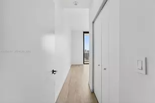 45 SW 9th St, Miami, FL 33130 - Photo 29