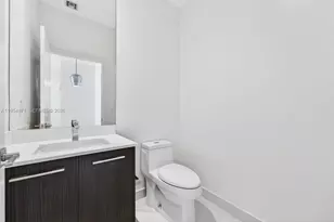 45 SW 9th St, Miami, FL 33130 - Photo 33