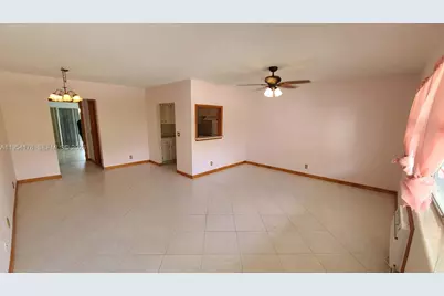 135 Coventry F #135, West Palm Beach, FL 33417 - Photo 3