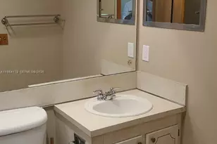 135 Coventry F, West Palm Beach, FL 33417 - Photo 15