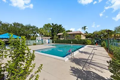 302 Lakeview Dr #203, Weston, FL 33326 - Photo 27