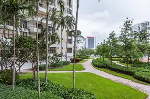 2500 Parkview Dr, Hallandale Beach, FL 33009 - Photo 45