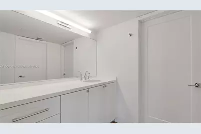 555 NE 34th St #2201, Miami, FL 33137 - Photo 25