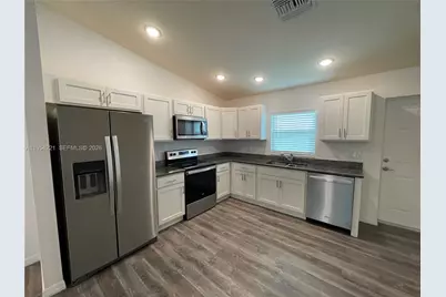 131 Carousel Ave., Labelle, FL 33935 - Photo 5