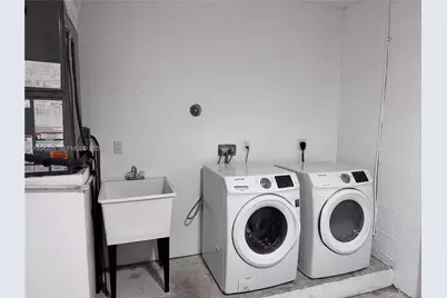 2518 NW 9th Pl, Fort Lauderdale, FL 33311 - Photo 9