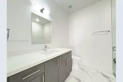 2518 NW 9th Pl, Fort Lauderdale, FL 33311 - Photo 11